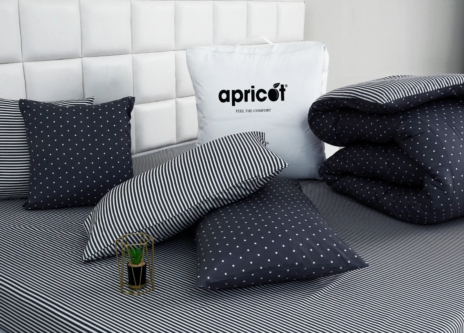 8 PCs Winter Comforter Set-Grey Polka