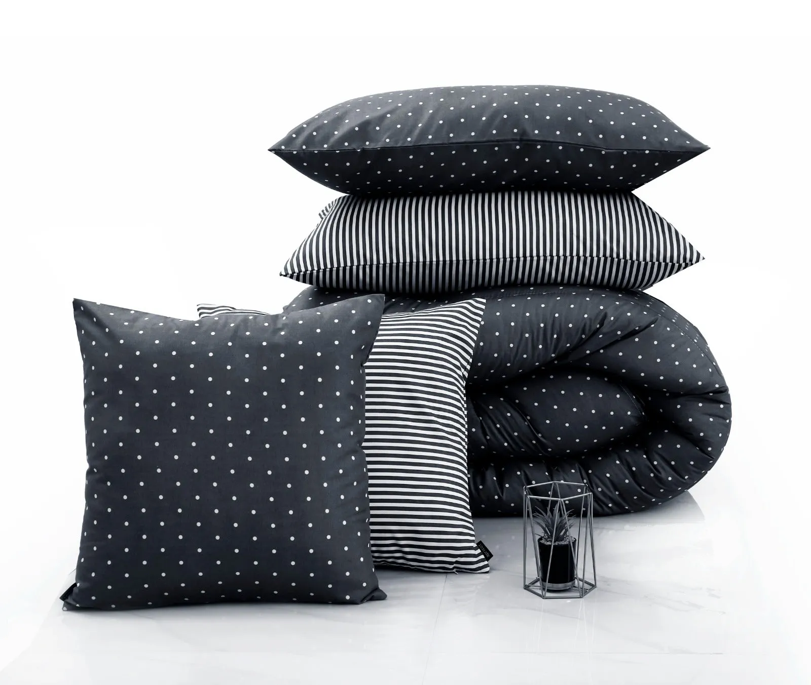 8 PCs Winter Comforter Set-Grey Polka