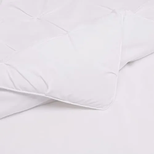 Amazon Basics Pinch Pleat All-Season Down-Alternative Comforter Bedding Set - Full / Queen, Bright White