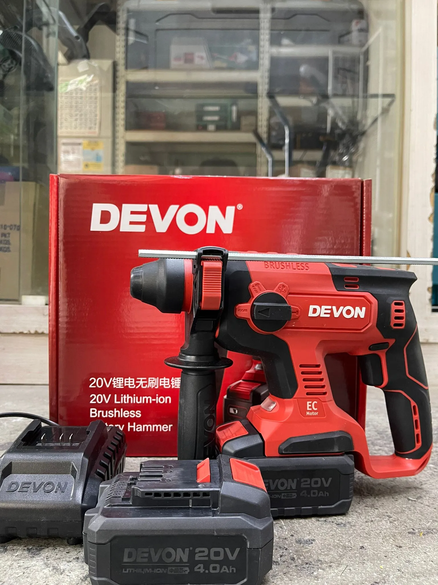 Devon 20v Rotary Hammer Drill 22mm Come with 2pcs 4.0ah Battery And 1 Charger | Model : DEVON-5401-4AH