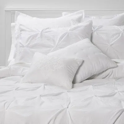 New - Queen 8pc Montvale Pinch Pleat Comforter Set White - Threshold