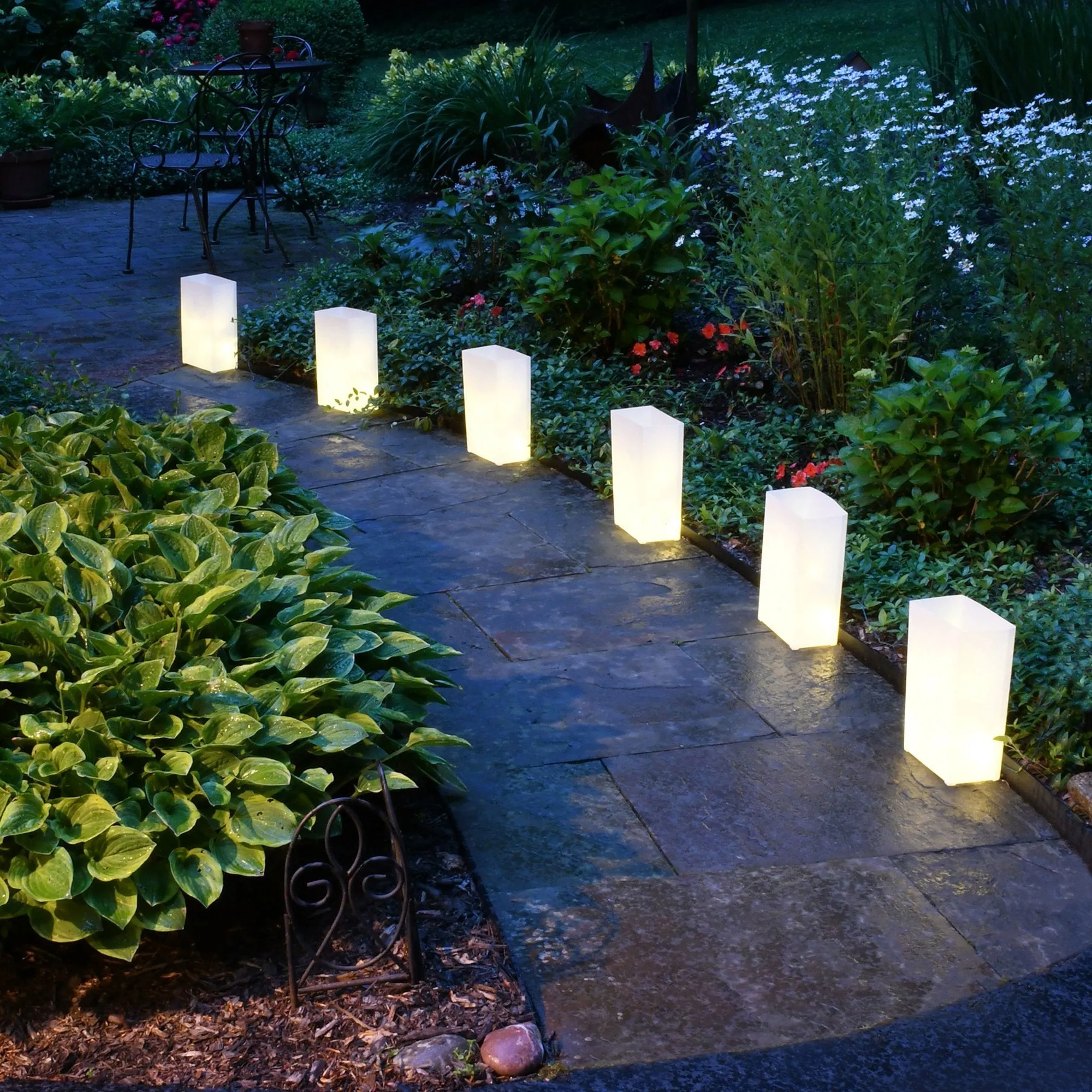 Remote Control Battery Operated LED Luminaria Kit