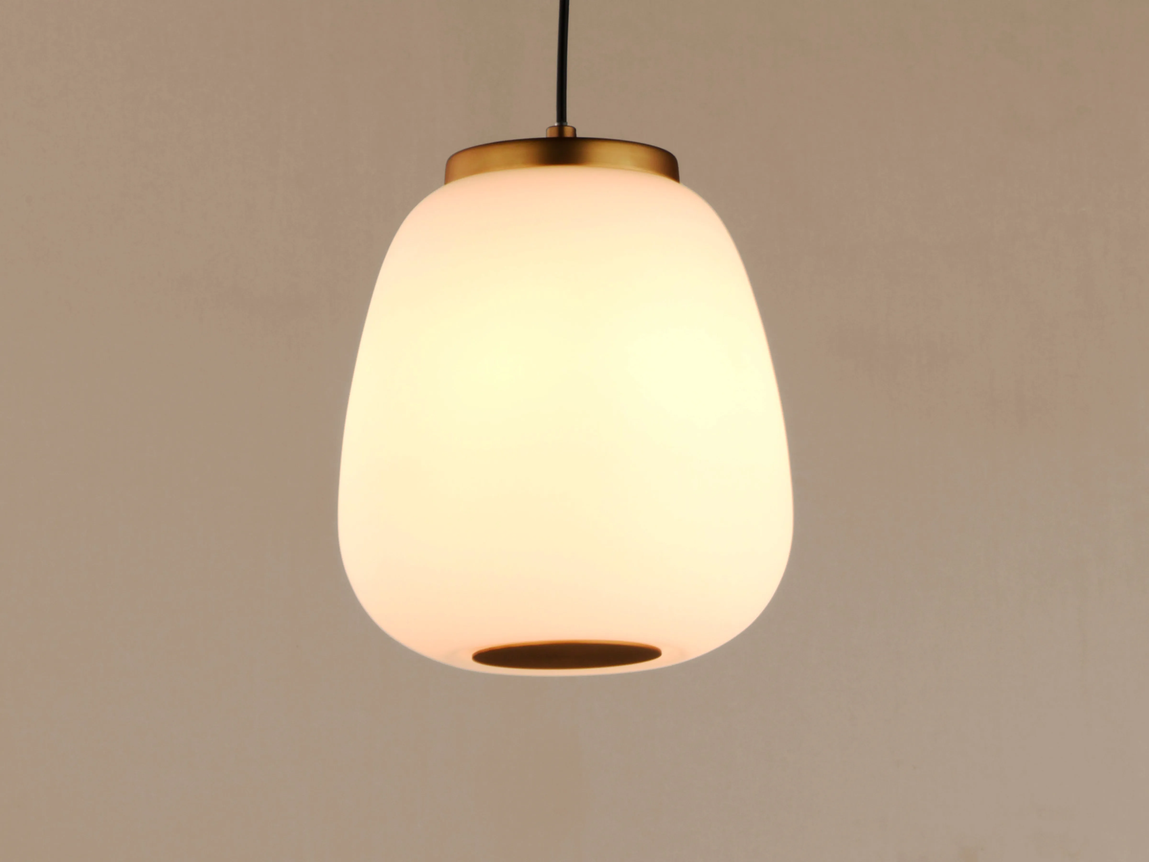 Spherical Soji LED Pendant, 960 Lumens, 8W, 3000K CCT, 120V, Black/Gold Finish 9" Height