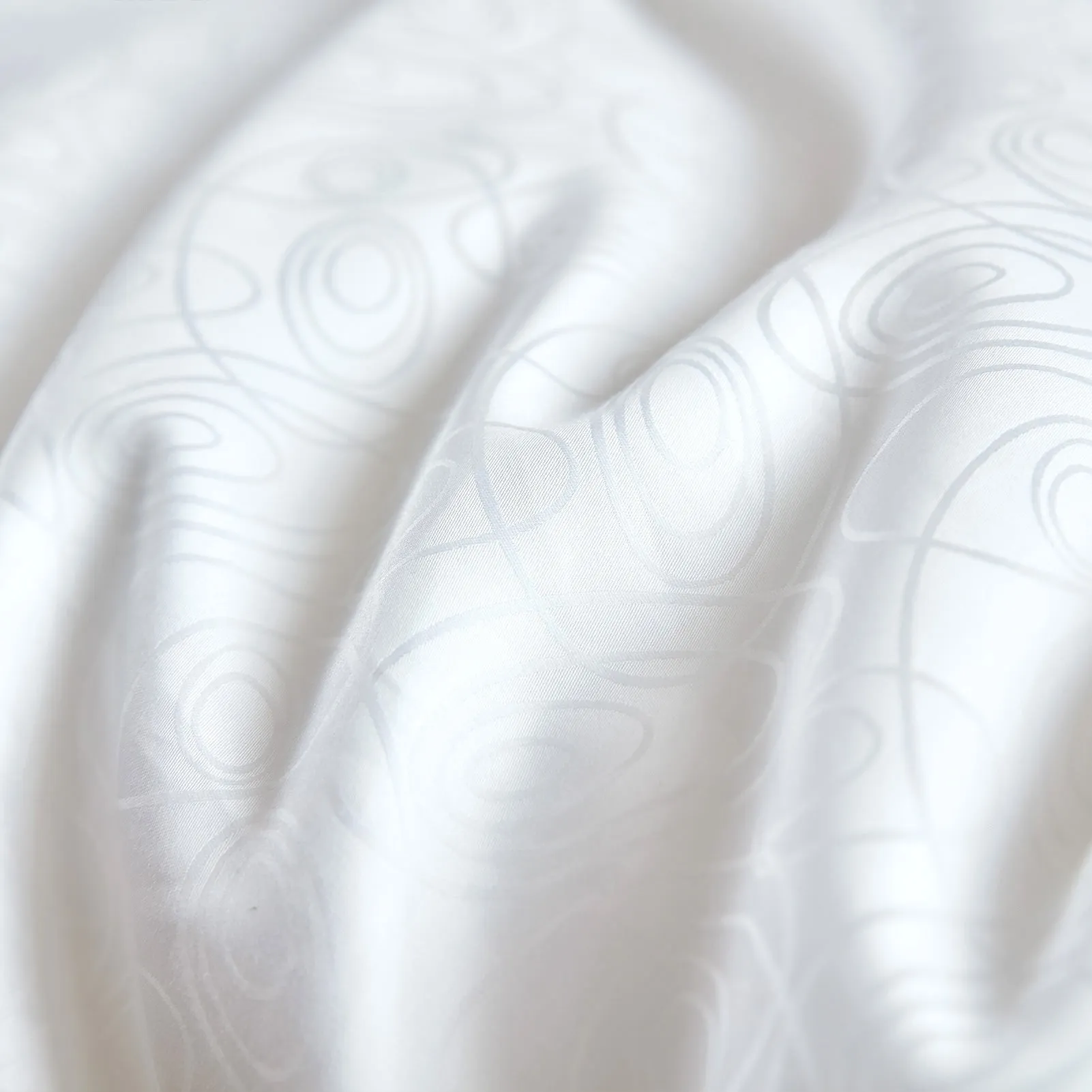 Summer 7A Grade Silk Filled Comforter