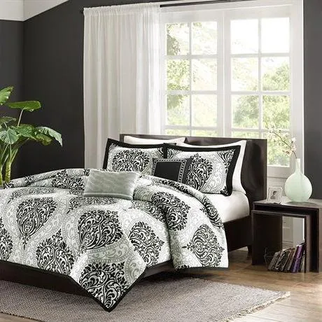 Twin - Twin XL 4-Piece Black White Damask Print Comforter Set