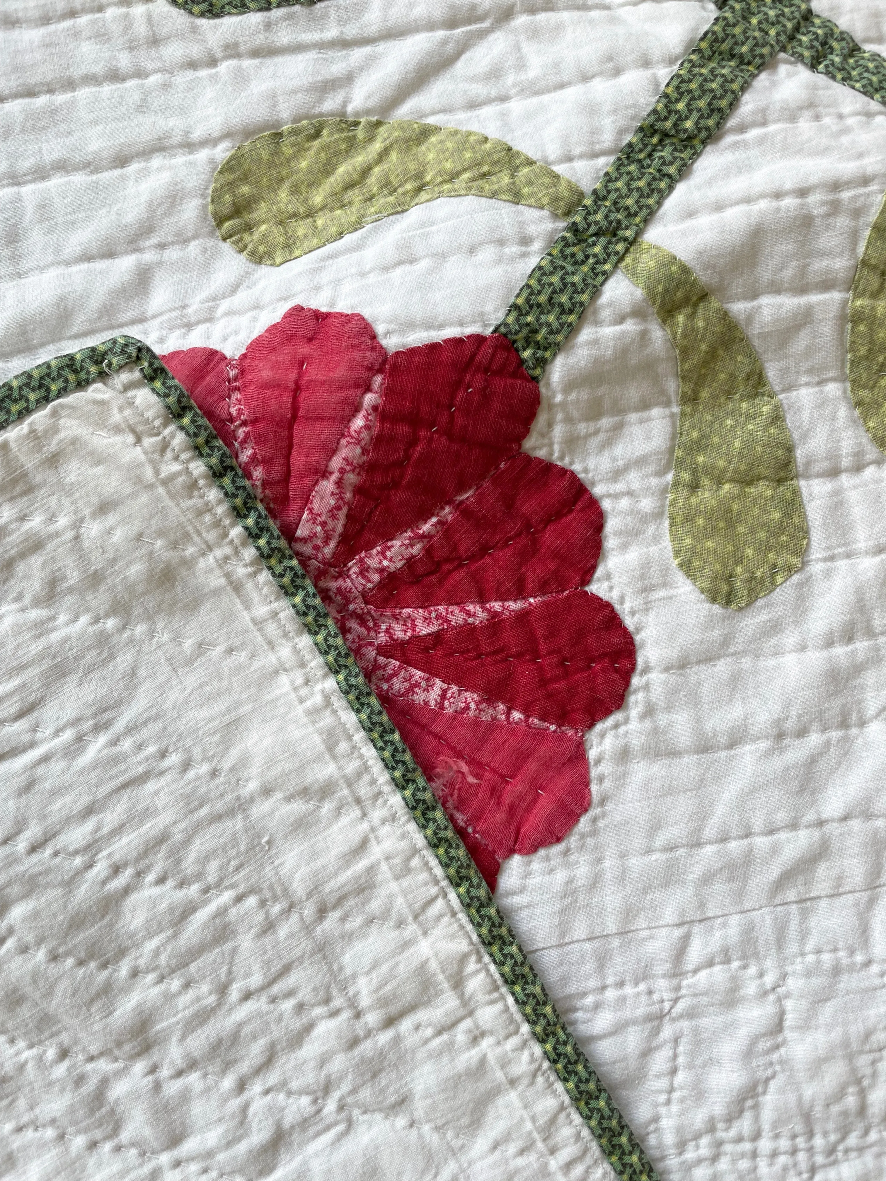 Vintage 1930s Applique Quilt