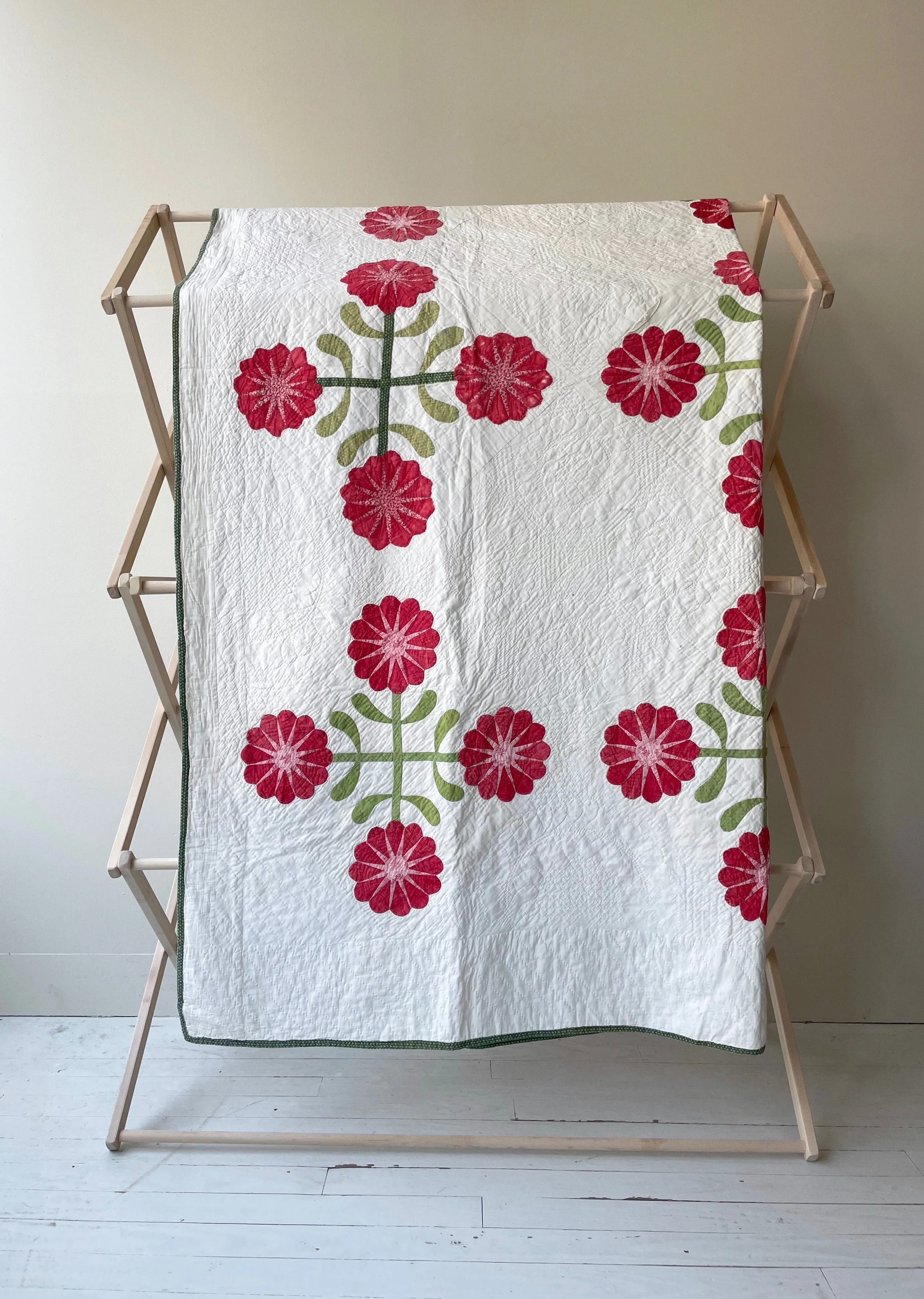 Vintage 1930s Applique Quilt