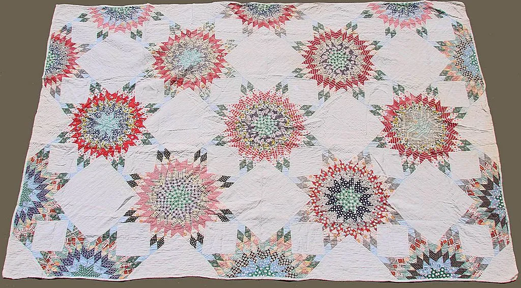 Vintage 1930s Quilt Lone Star Pattern - Hand Sewn