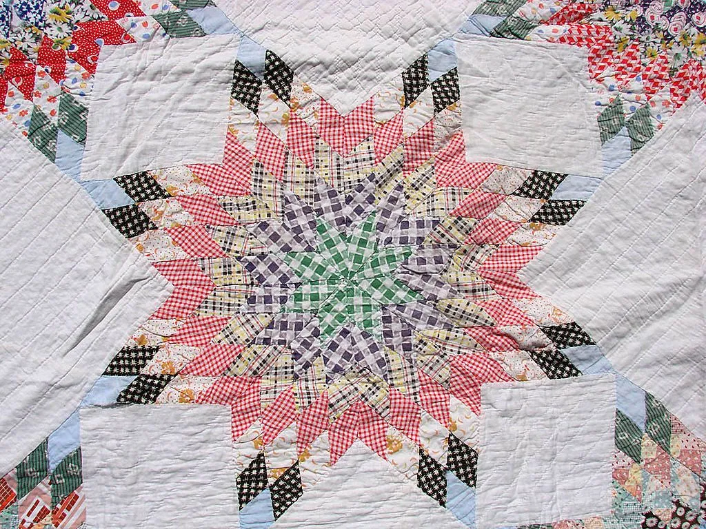 Vintage 1930s Quilt Lone Star Pattern - Hand Sewn