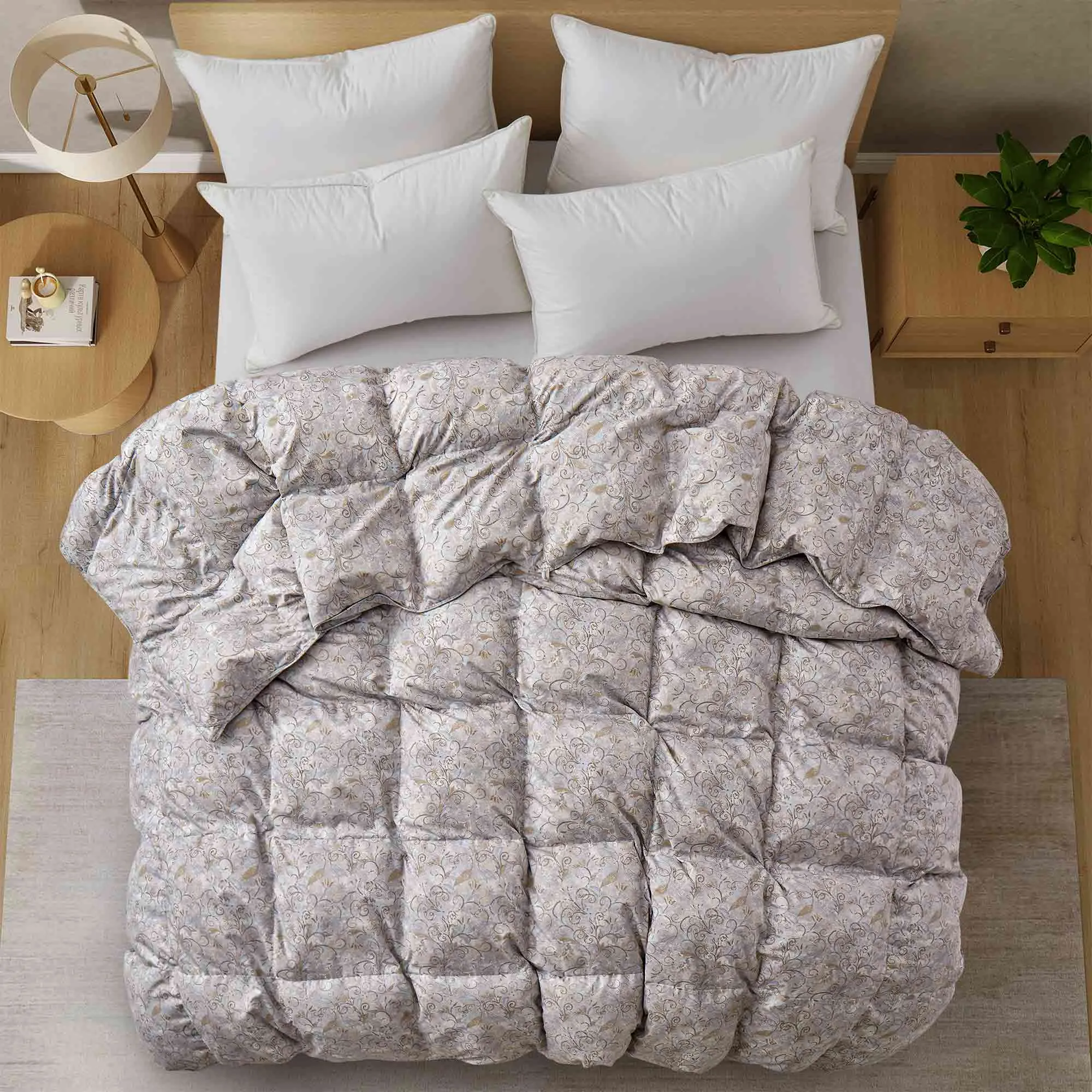 White Goose Feather Fiber and Down Comforter