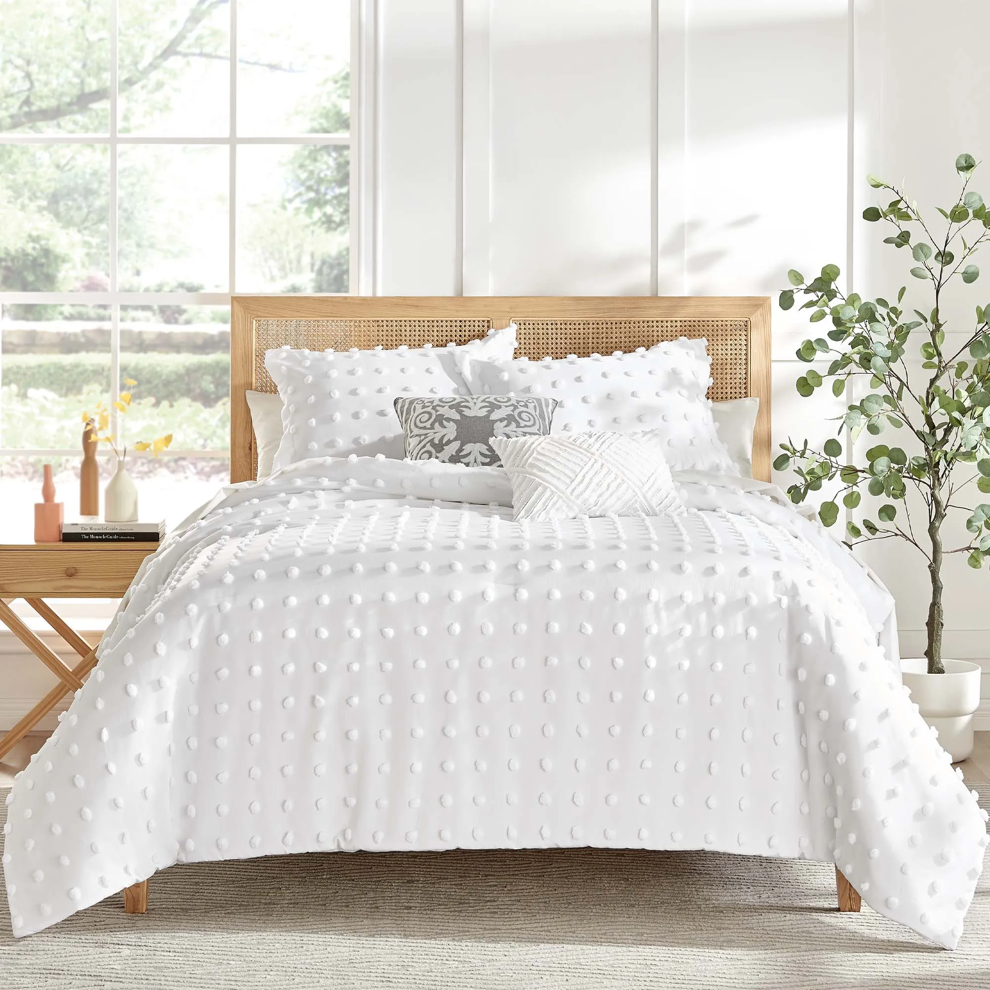 White Pom Pom Comforter Set